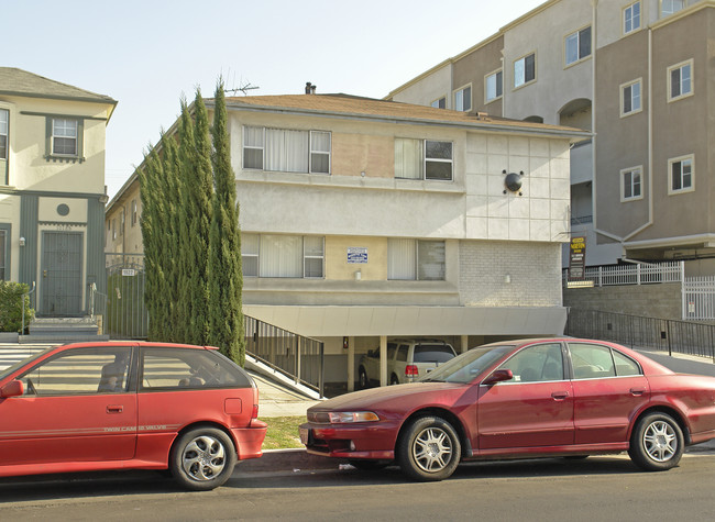 1026 S Norton Ave in Los Angeles, CA - Foto de edificio - Building Photo