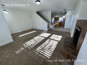 8386 W Sundisk St in Boise, ID - Building Photo - Building Photo