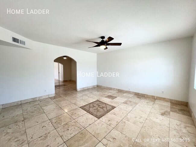 114 W Rawhide Ave in Gilbert, AZ - Building Photo - Building Photo