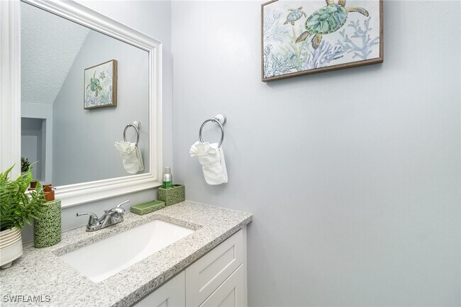 146 Clyburn Way W in Marco Island, FL - Building Photo - Building Photo