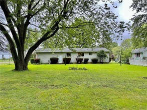 1370 W Vine St in Alliance, OH - Building Photo - Building Photo