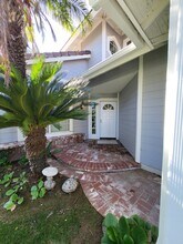 21714 Agajanian Ln in Santa Clarita, CA - Building Photo - Building Photo
