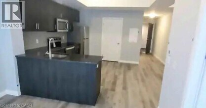 108 Garment St in Kitchener, ON - Building Photo - Building Photo