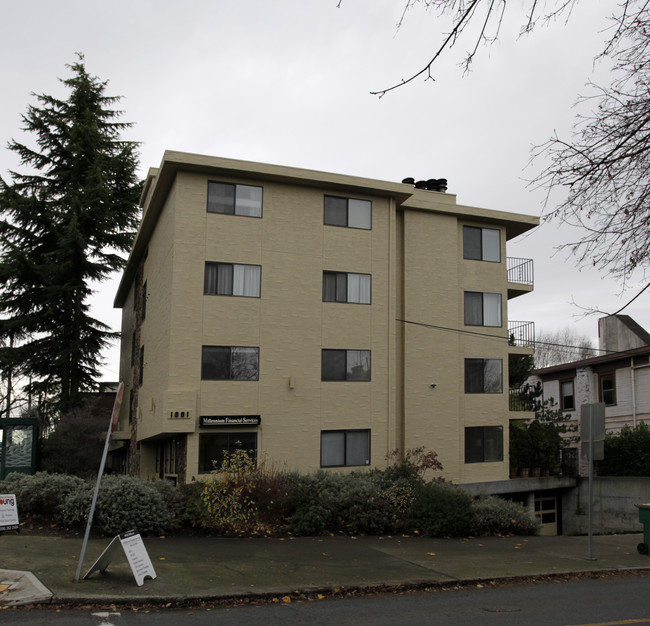 Vikur Heim in Seattle, WA - Building Photo - Building Photo