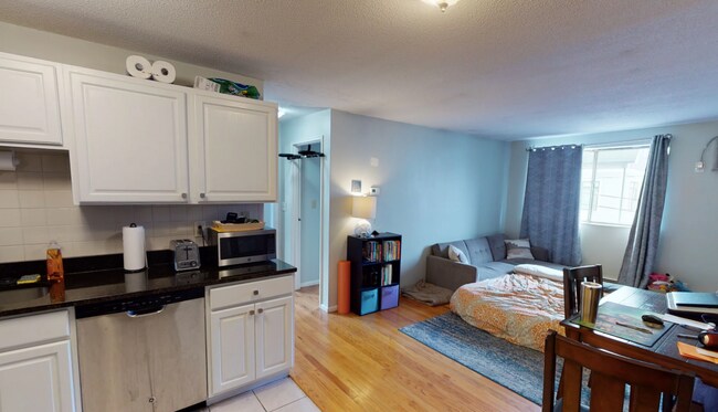 41 Cross St, Unit A in Somerville, MA - Foto de edificio - Building Photo