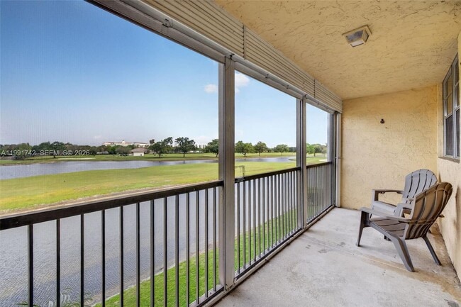 property at 3100 W Rolling Hills Cir
