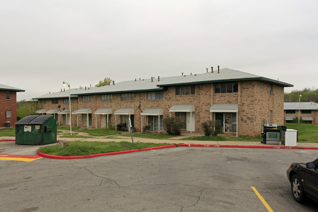 Grand Boulevard Townhomes in Oklahoma City, OK - Building Photo