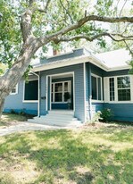 1002 W Mulberry Ave, Unit 3 in San Antonio, TX - Building Photo