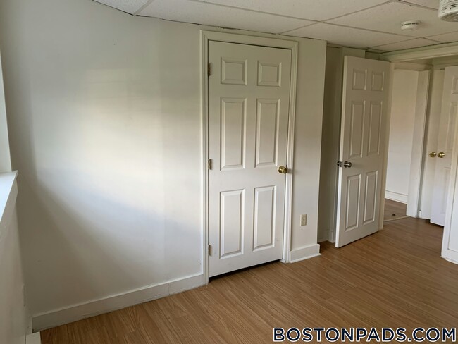 1632 Commonwealth Ave in Boston, MA - Building Photo - Building Photo