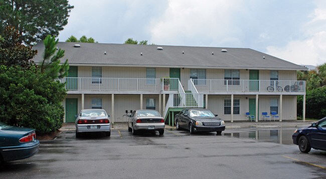 Allison Way Apartments in Panama City Beach, FL - Foto de edificio - Building Photo