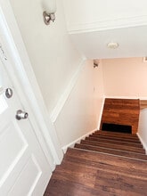 7441 Convair Dr, Unit 1 in Alexandria, VA - Foto de edificio - Building Photo