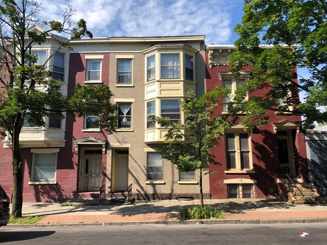 376 Madison Ave, Unit 3