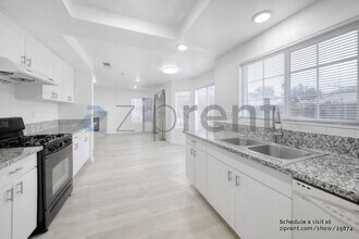 21627 Winding Rd in Moreno Valley, CA - Building Photo - Building Photo