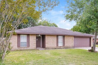 14135 Barrone Dr in Cypress, TX - Building Photo - Building Photo