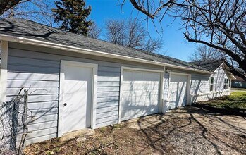 4801 Stephanie Dr in Haltom City, TX - Building Photo - Building Photo
