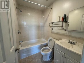 440-440 Spadina Ave. in Toronto, ON - Building Photo - Building Photo