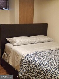 2046 Harman Ave photo'