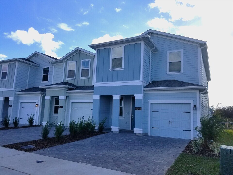 4646 Tribute Trail in Kissimmee, FL - Foto de edificio