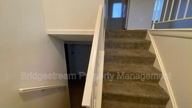 105 Bedford Farm Cir in Union, OH - Building Photo - Building Photo