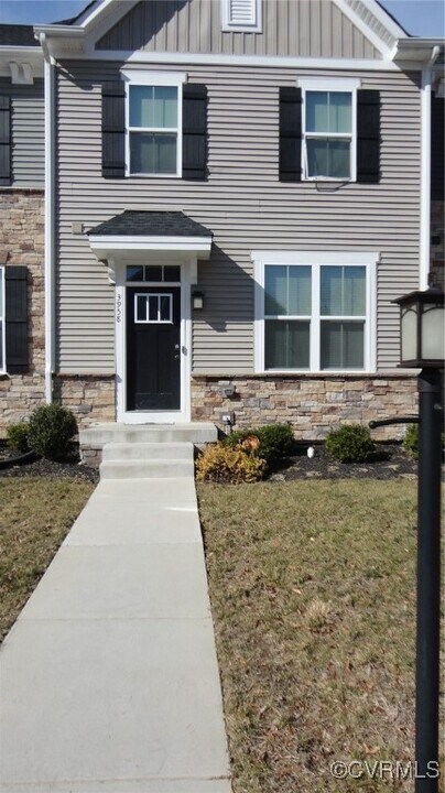 3958 Grove Point Dr in Richmond, VA - Building Photo