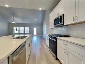 735 Moonlight Pl in Lavon, TX - Foto de edificio - Building Photo