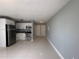 2401 NW 82nd St in Miami, FL - Building Photo