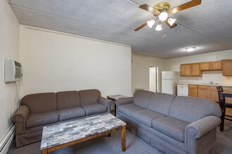 Parker Place Apartments in Whitewater, WI - Foto de edificio - Interior Photo