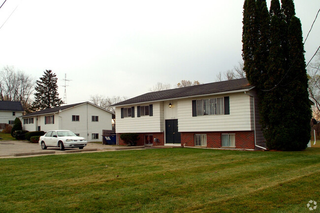 Arbor View Apartments in Mount Morris, MI - Foto de edificio - Building Photo