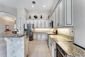 8345 Pine Ln in Royal Palm Beach, FL - Foto de edificio - Building Photo