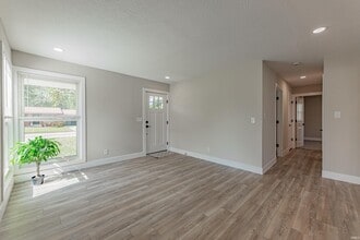 1719 Crystal Ct in Evansville, IN - Building Photo - Building Photo