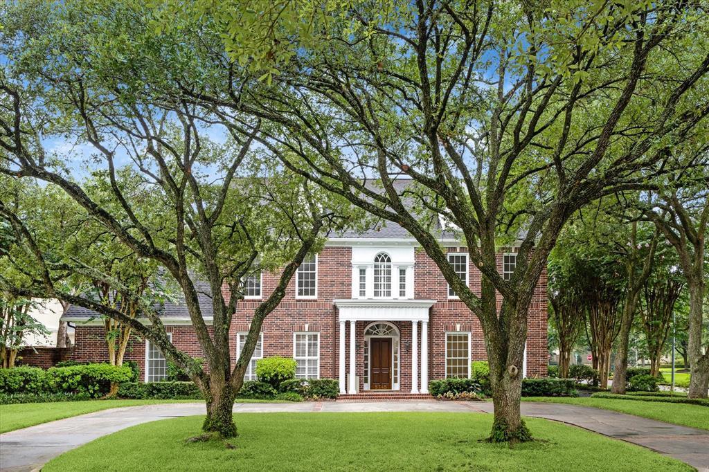 5345 Longmont Dr in Houston, TX - Building Photo
