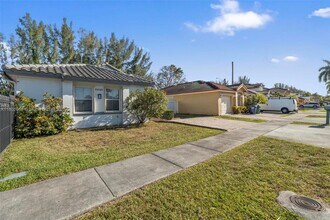 13101 NW 11th Terrace in Miami, FL - Building Photo - Building Photo