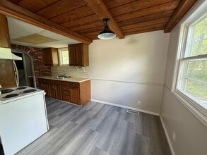 17489 Lakewood Ave in Lake Milton, OH - Building Photo - Building Photo