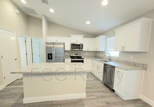 67 Olive Dr in Ocala, FL - Building Photo - Building Photo