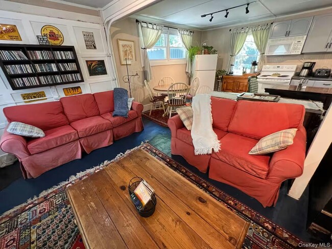 property at 149 Jaycox Rd