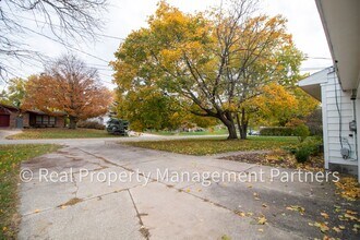 1849 Covington Dr SE in Grand Rapids, MI - Foto de edificio - Building Photo