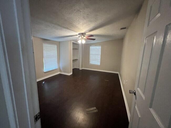 605 Highlands St in College Station, TX - Building Photo - Building Photo