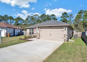 8390 Island Dr in Navarre, FL - Building Photo - Building Photo