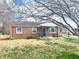 1270 Peach Tree Dr in Crozet, VA - Building Photo