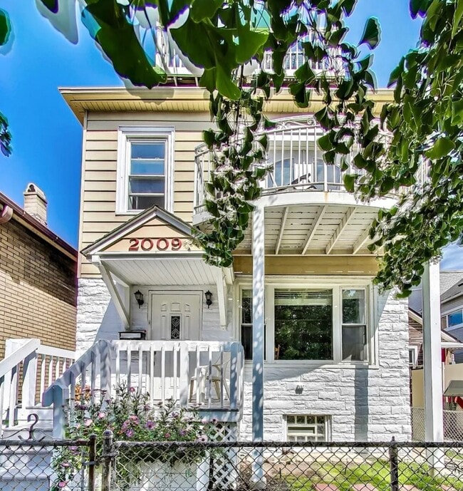 2009 N Bingham St, Unit #1