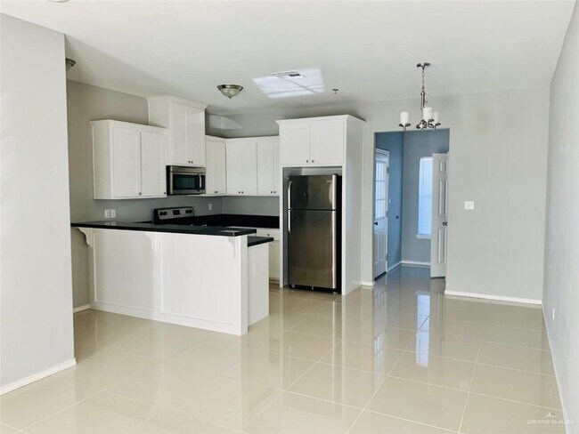 2307 Taxco Ct-Unit -3 in Edinburg, TX - Building Photo - Building Photo