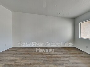 3040 Caliente Dr in Lake Havasu City, AZ - Building Photo - Building Photo