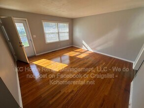 5216 NE 44th St in Kansas City, MO - Building Photo - Building Photo