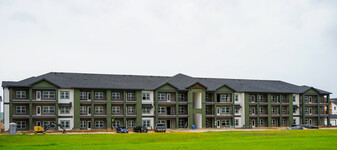 Saxon Pond Flats Apartments