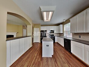 26004 Castle Meadow Ln in Humble, TX - Building Photo - Building Photo