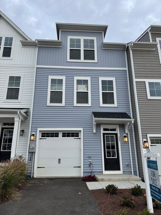 205 Lane in Bridgewater, VA - Building Photo