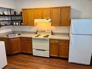 1104 W 38th St in Baltimore, MD - Foto de edificio - Building Photo