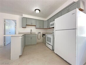2928 Marlin Ave in Las Vegas, NV - Foto de edificio - Building Photo
