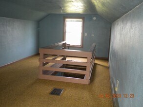 165 W Ash St in Lebanon, OR - Building Photo - Building Photo