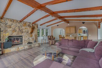 7715 Kingswood Dr in Kings Beach, CA - Building Photo - Building Photo